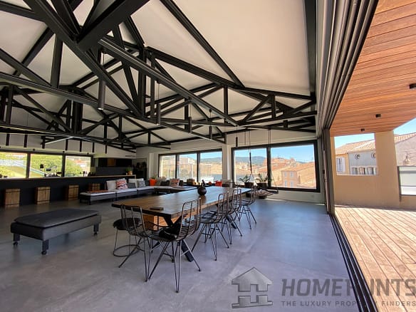 5 Bedroom Villa/House in Bandol 12