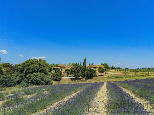 7 Bedroom Villa/House in Greoux Les Bains 18