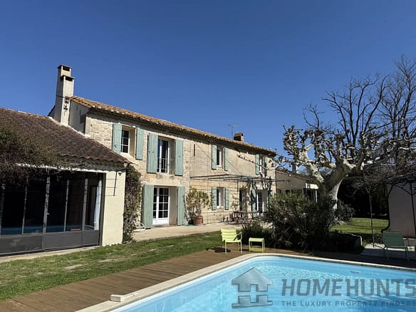 4 Bedroom Villa/House in Arles 7