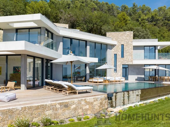 5 Bedroom Villa/House in Vence 5