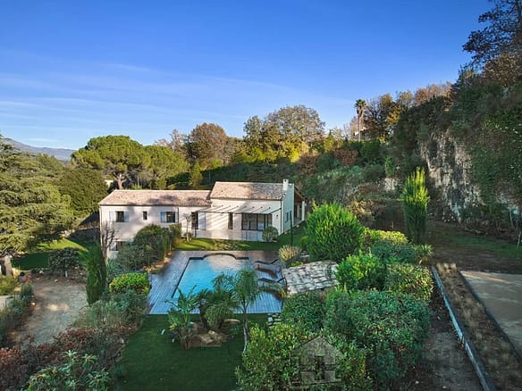 5 Bedroom Villa/House in Valbonne 7