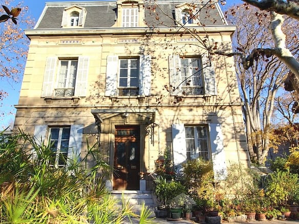 8 Bedroom Villa/House in Marseille 7