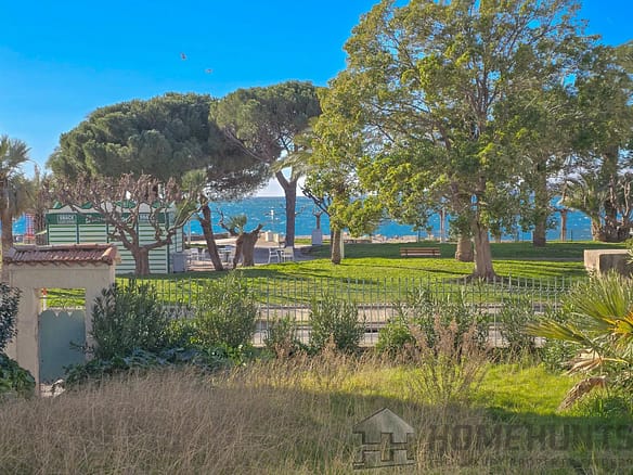 4 Bedroom Villa/House in St Raphael 26
