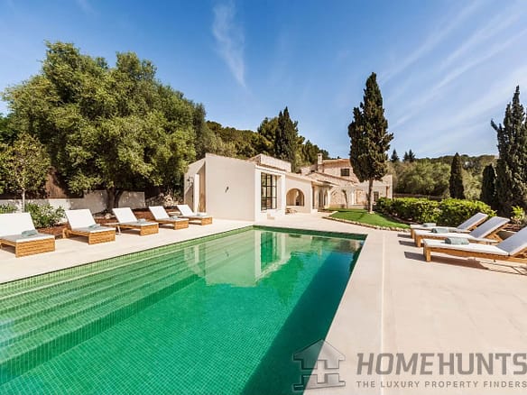 5 Bedroom Villa/House in S'arraco 34
