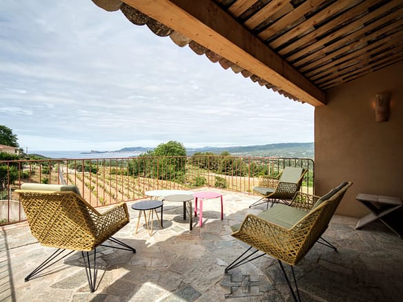 4 Bedroom Villa/House in La Cadiere D Azur 9