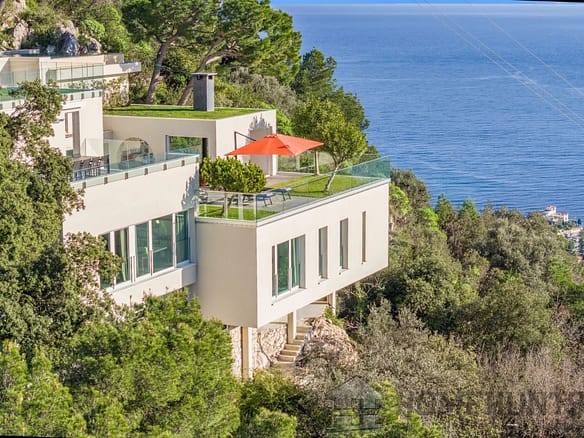 5 Bedroom Villa/House in Villefranche Sur Mer 2