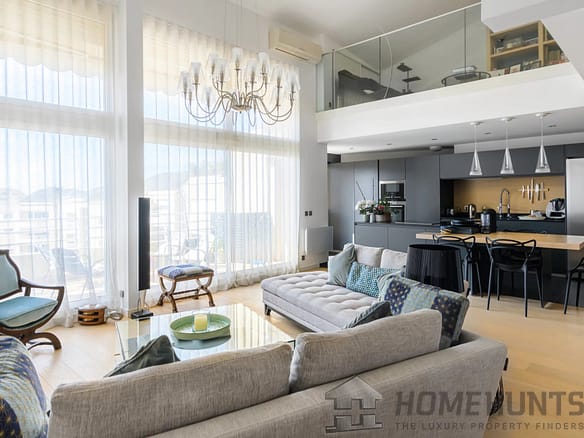 3 Bedroom Apartment in Marseille 36