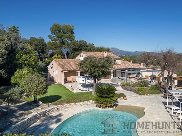 5 Bedroom Villa/House in Valbonne 16