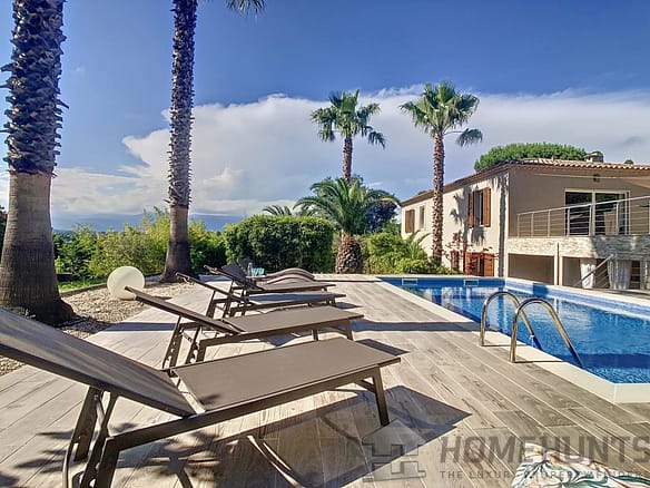 5 Bedroom Villa/House in Cannes 16