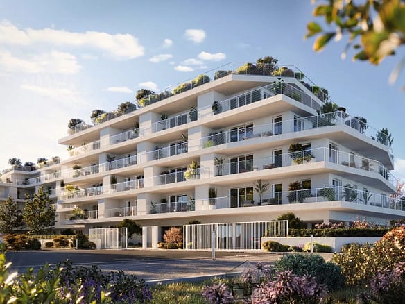 3 Bedroom Apartment in Marseille 26