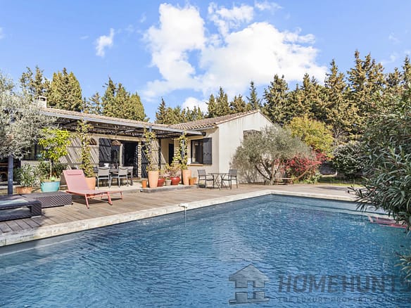 5 Bedroom Villa/House in Eyragues 30