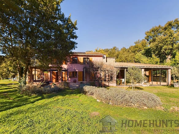 5 Bedroom Villa/House in Bormes Les Mimosas 3