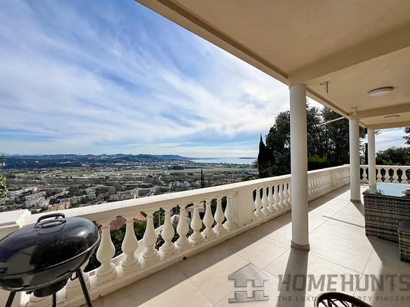 4 Bedroom Villa/House in Mandelieu La Napoule 4