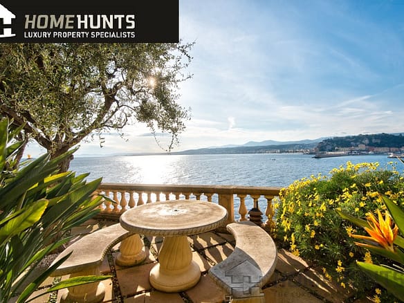 2 Bedroom Apartment in Nice - Mont Boron 20