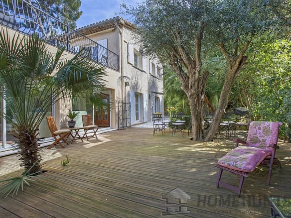 4 Bedroom Villa/House in Cannes 30