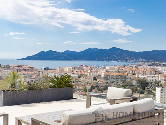 4 Bedroom Villa/House in Cannes 30
