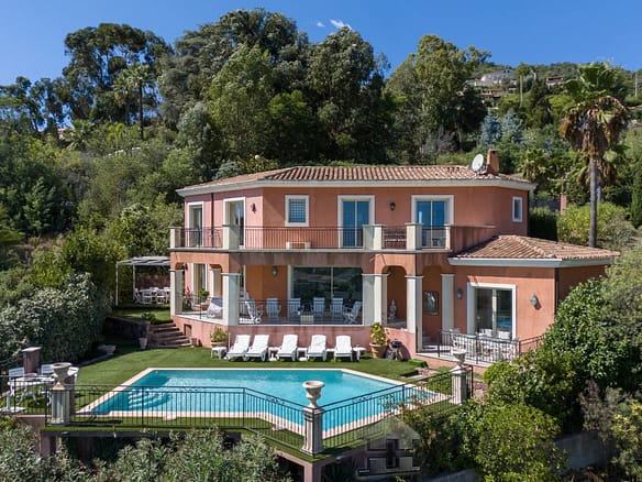 4 Bedroom Villa/House in Mandelieu La Napoule 5