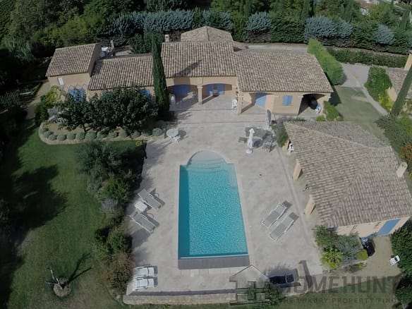 5 Bedroom Villa/House in Cotignac 22