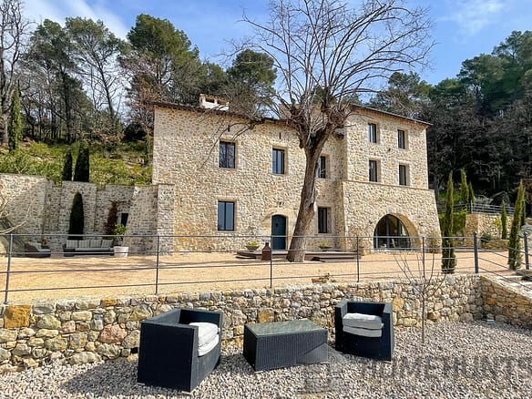 5 Bedroom Villa/House in Tourrettes 5