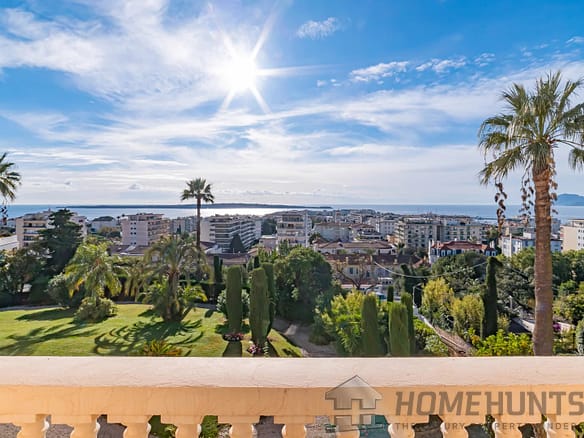 4 Bedroom Apartment in Cannes 6