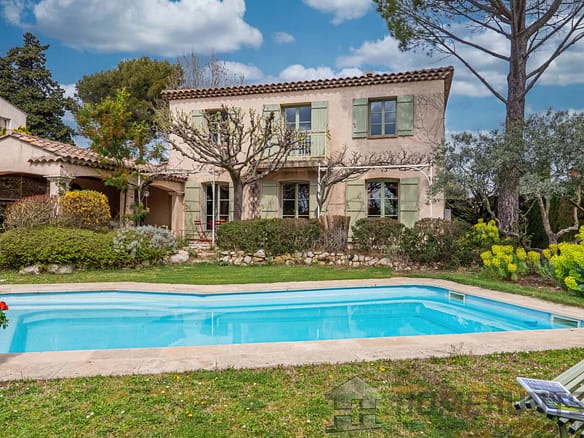 4 Bedroom Villa/House in Aix En Provence 14