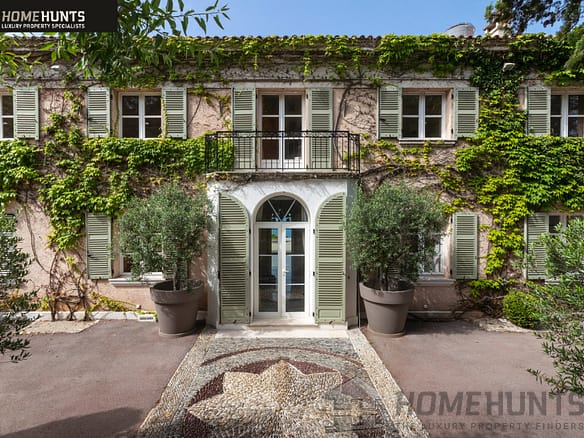 15 Bedroom Castle/Estates in Villefranche Sur Mer 5