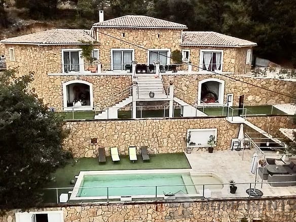 5 Bedroom Villa/House in Le Cannet Des Maures 12