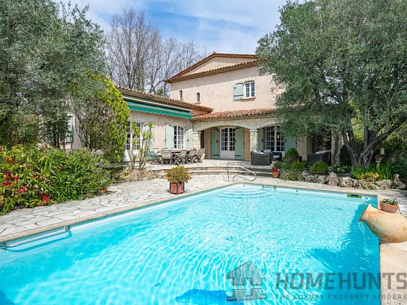 4 Bedroom Villa/House in Valbonne 5