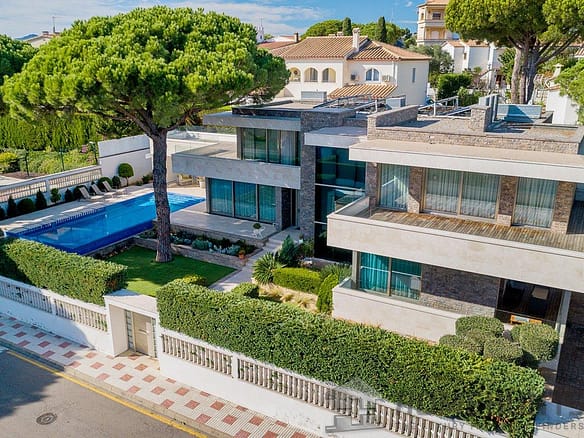 4 Bedroom Villa/House in Platja D'aro 14