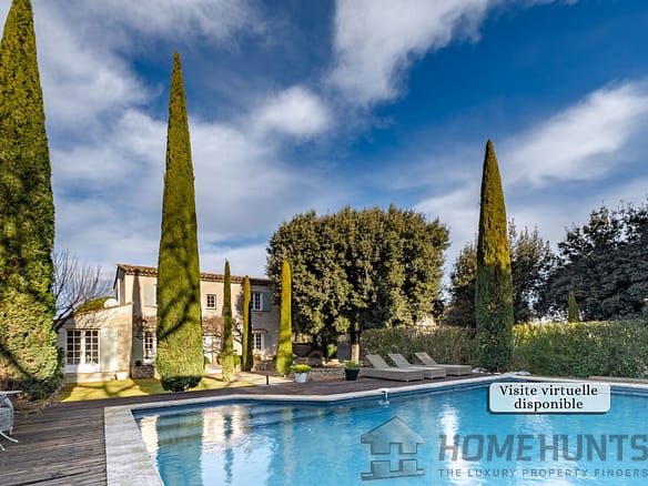 5 Bedroom Villa/House in Maubec 32