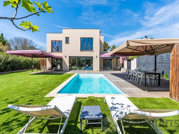 4 Bedroom Villa/House in Aix En Provence 5