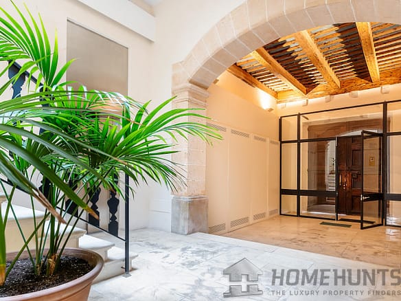 3 Bedroom Apartment in Palma 22