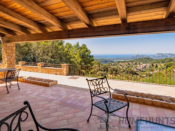 4 Bedroom Villa/House in Puigpunyent 20