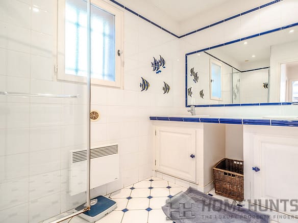 4 Bedroom Villa/House in Ste Maxime 3