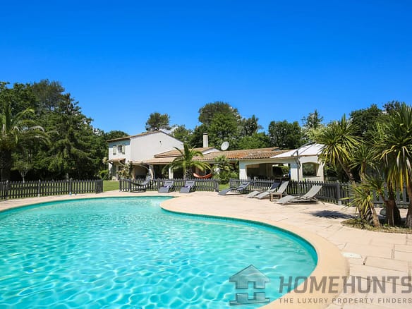 5 Bedroom Villa/House in Valbonne 6