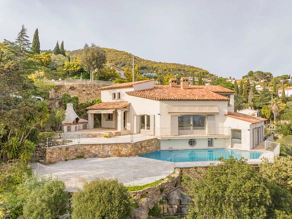 4 Bedroom Villa/House in Mandelieu La Napoule 18