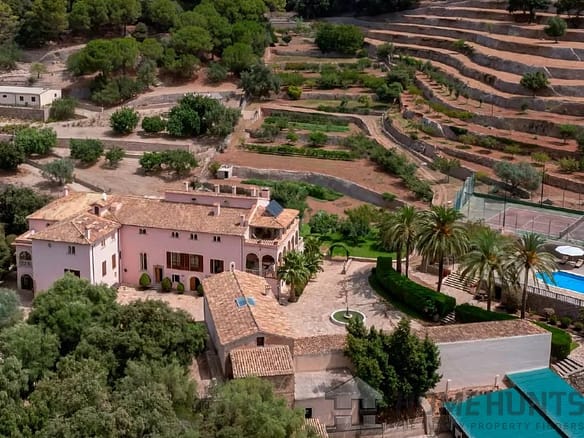 13 Bedroom Villa/House in Puigpunyent 30