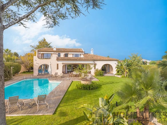 4 Bedroom Villa/House in Cannes 16