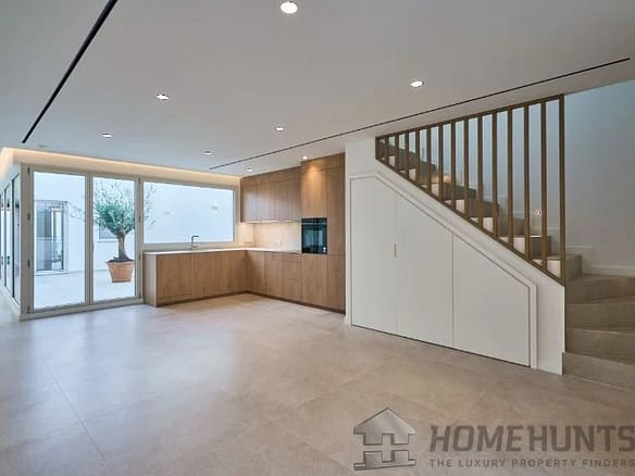 4 Bedroom Villa/House in Palma 18