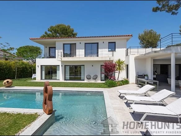 4 Bedroom Villa/House in Le Cannet 32