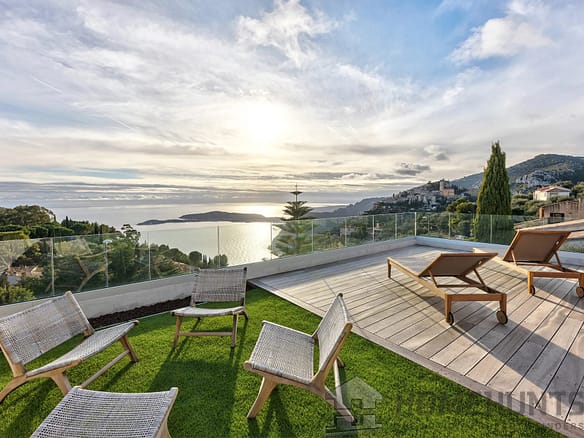 4 Bedroom Villa/House in Eze 14