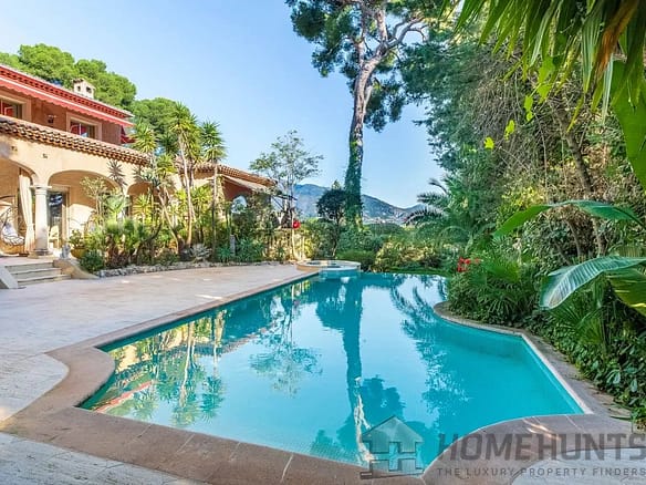 5 Bedroom Villa/House in Roquebrune Cap Martin 32