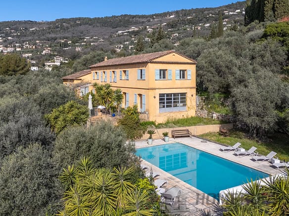 4 Bedroom Villa/House in Cabris 3
