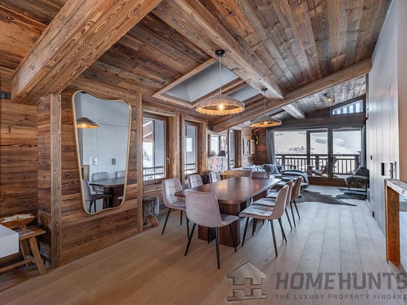5 Bedroom Chalet in Megeve 3