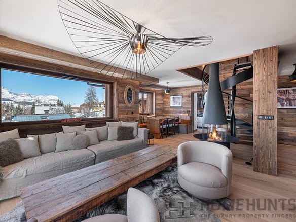 4 Bedroom Apartment in Megeve 3