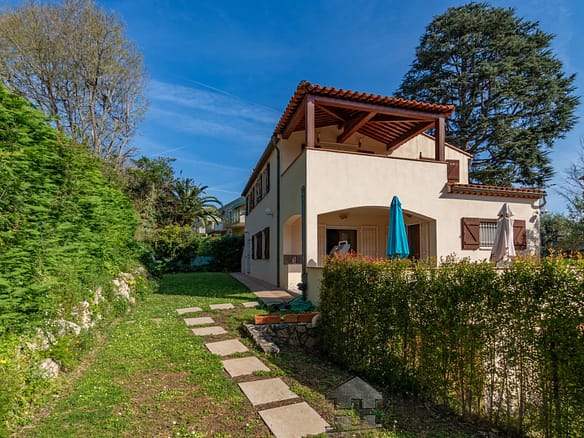 6 Bedroom Villa/House in Antibes 20