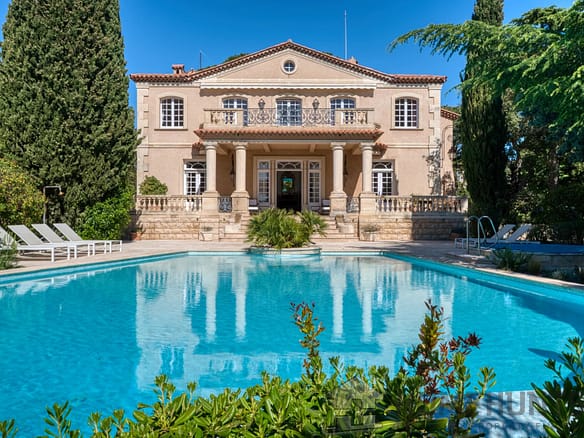 6 Bedroom Villa/House in Grimaud 36