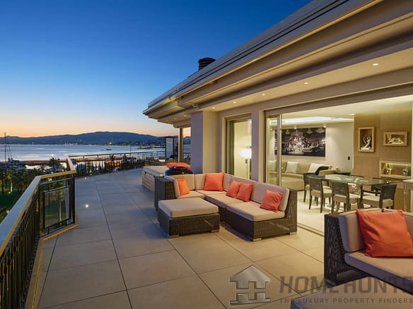 5 Bedroom Apartment in Cannes 2