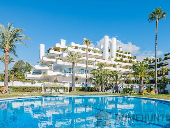 3 Bedroom Apartment in The Golden Mile 20