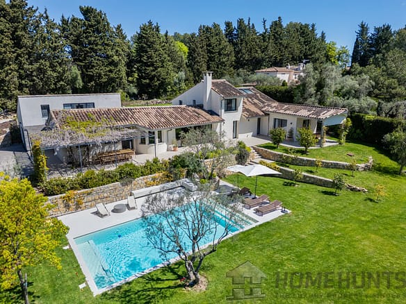 5 Bedroom Villa/House in Valbonne 3